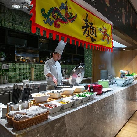 Hilton Garden Inn Ningbo Bagian luar foto