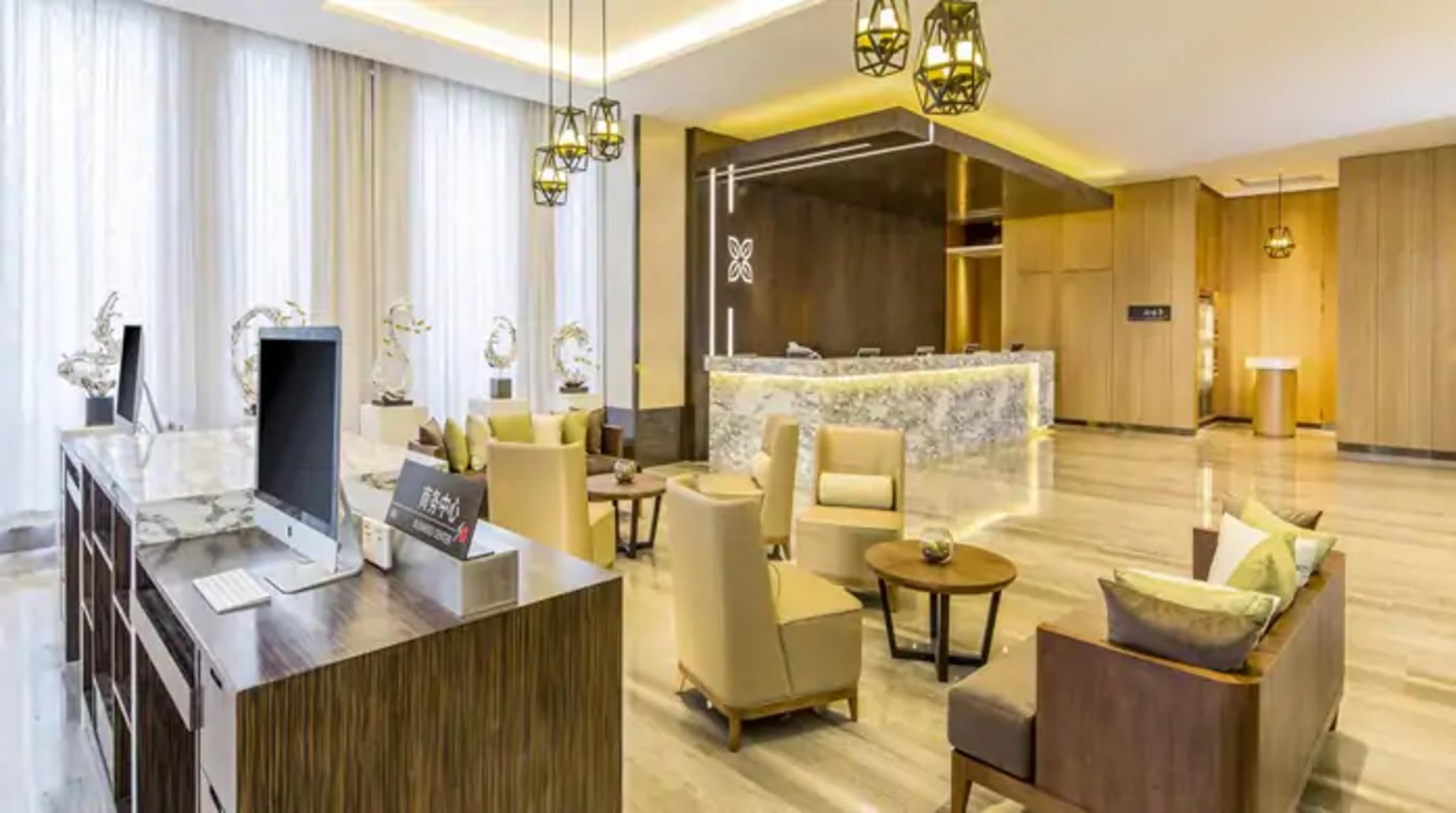 Hilton Garden Inn Ningbo Bagian luar foto
