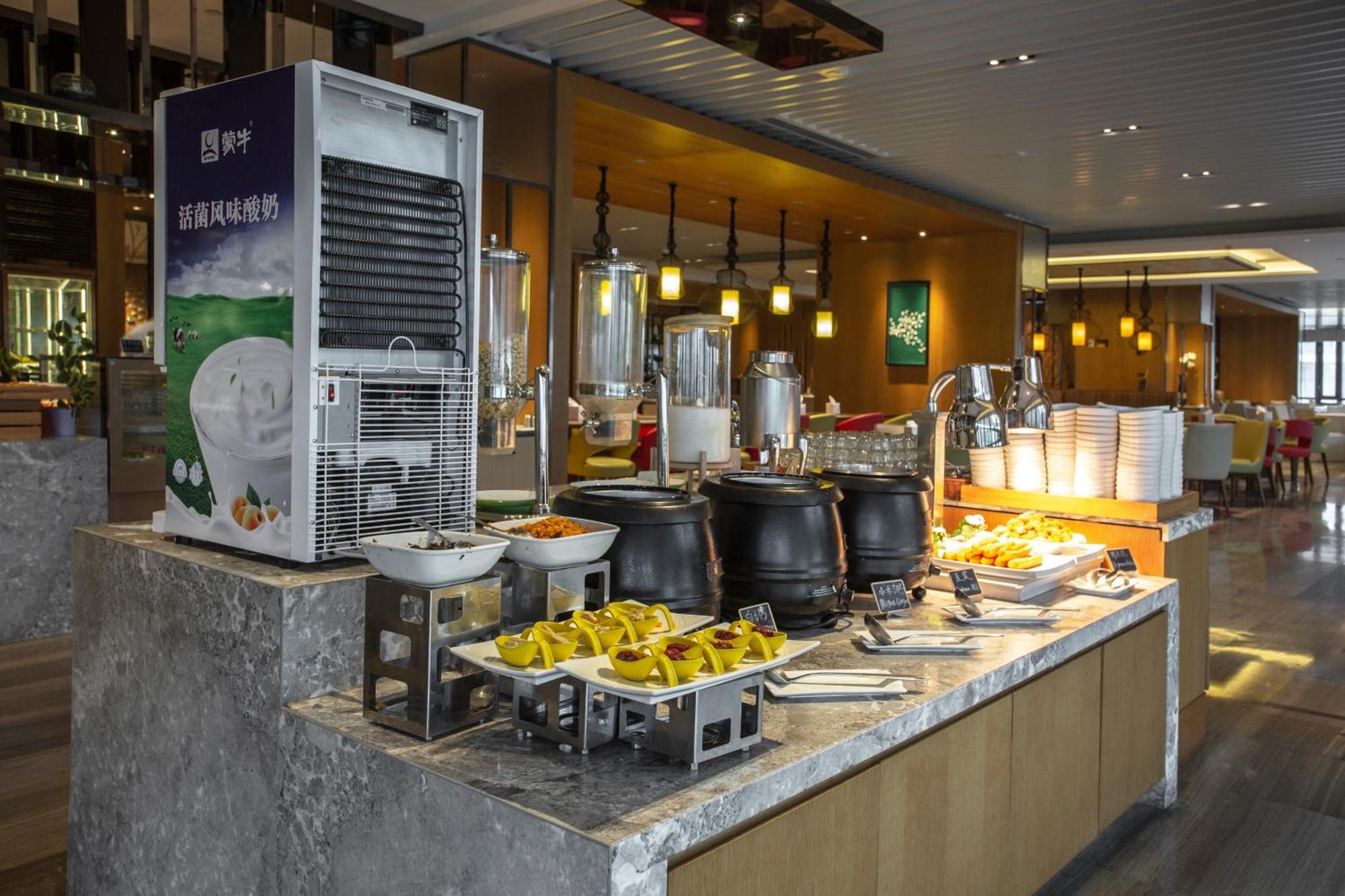 Hilton Garden Inn Ningbo Bagian luar foto