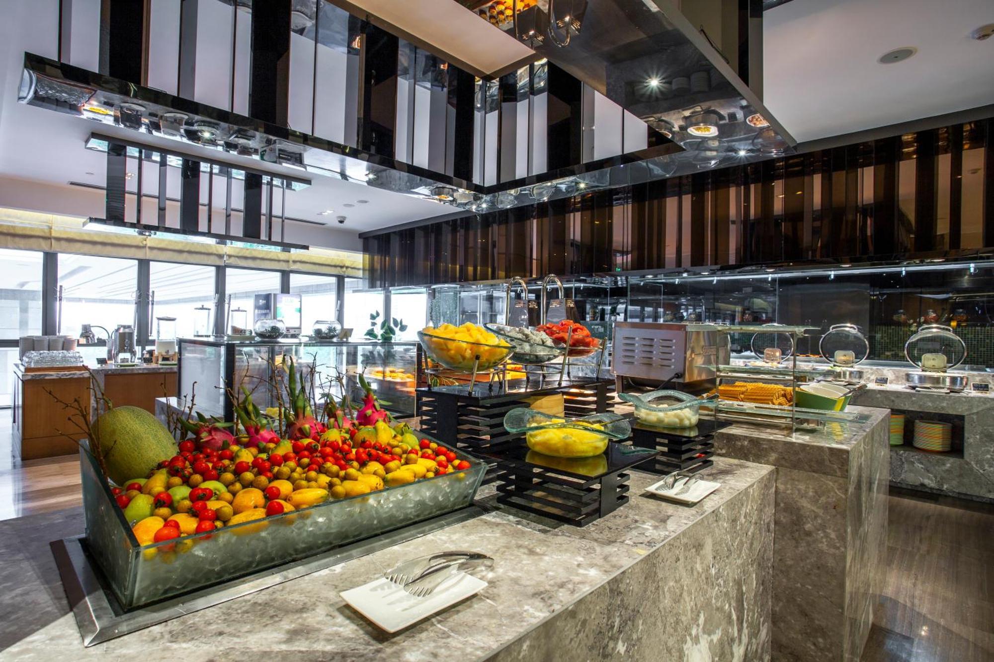 Hilton Garden Inn Ningbo Bagian luar foto