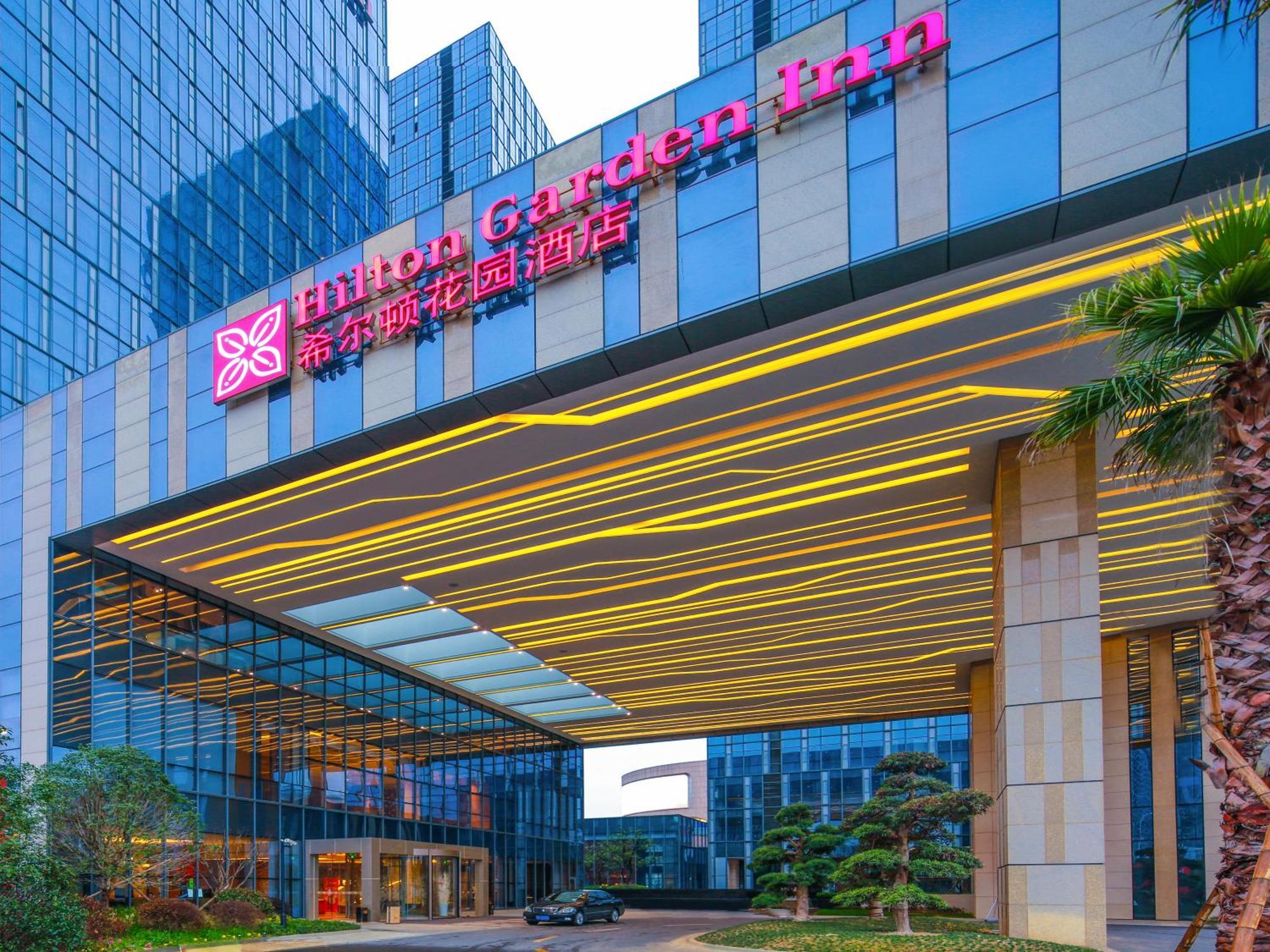 Hilton Garden Inn Ningbo Bagian luar foto