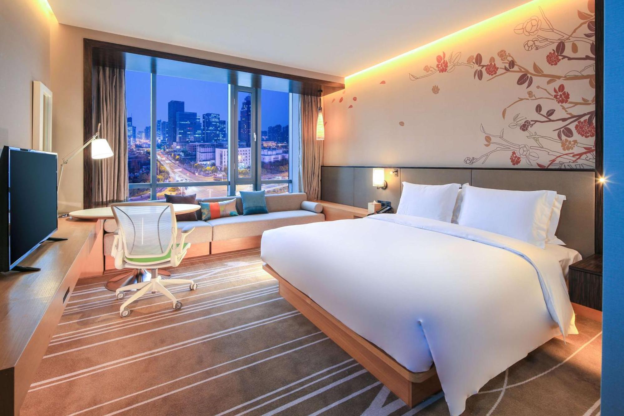 Hilton Garden Inn Ningbo Bagian luar foto