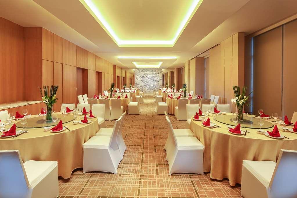 Hilton Garden Inn Ningbo Fasilitas foto